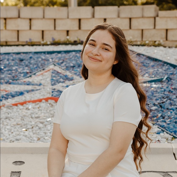 Meet your Posher, Mirna - Picture 3 of 4